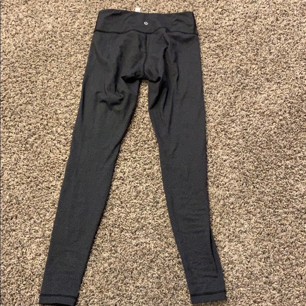Lululemon Wunder Under Pants size 6